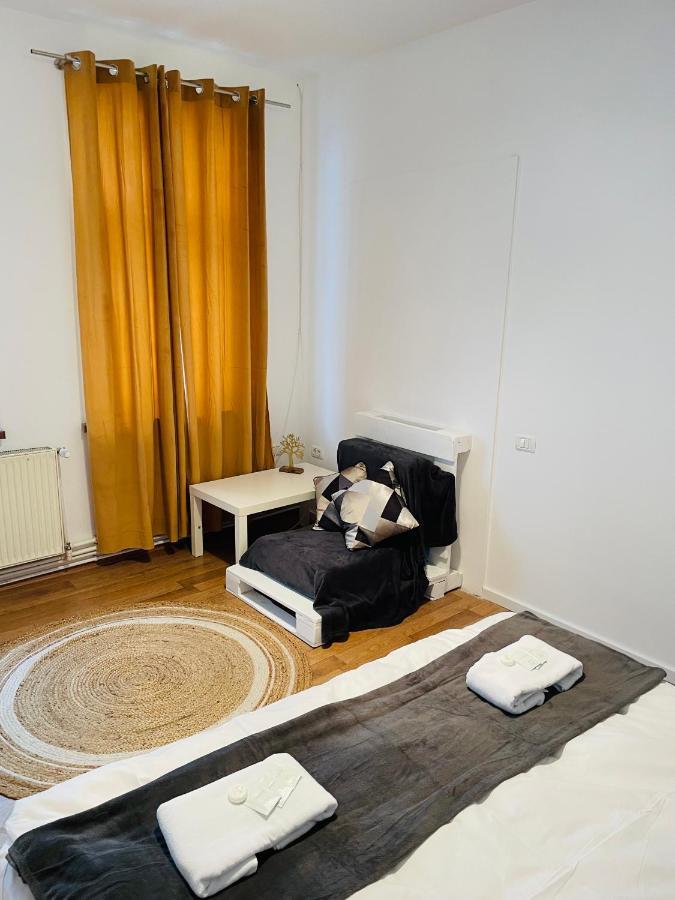 Londof Housing City Center Brasov Leilighet Eksteriør bilde
