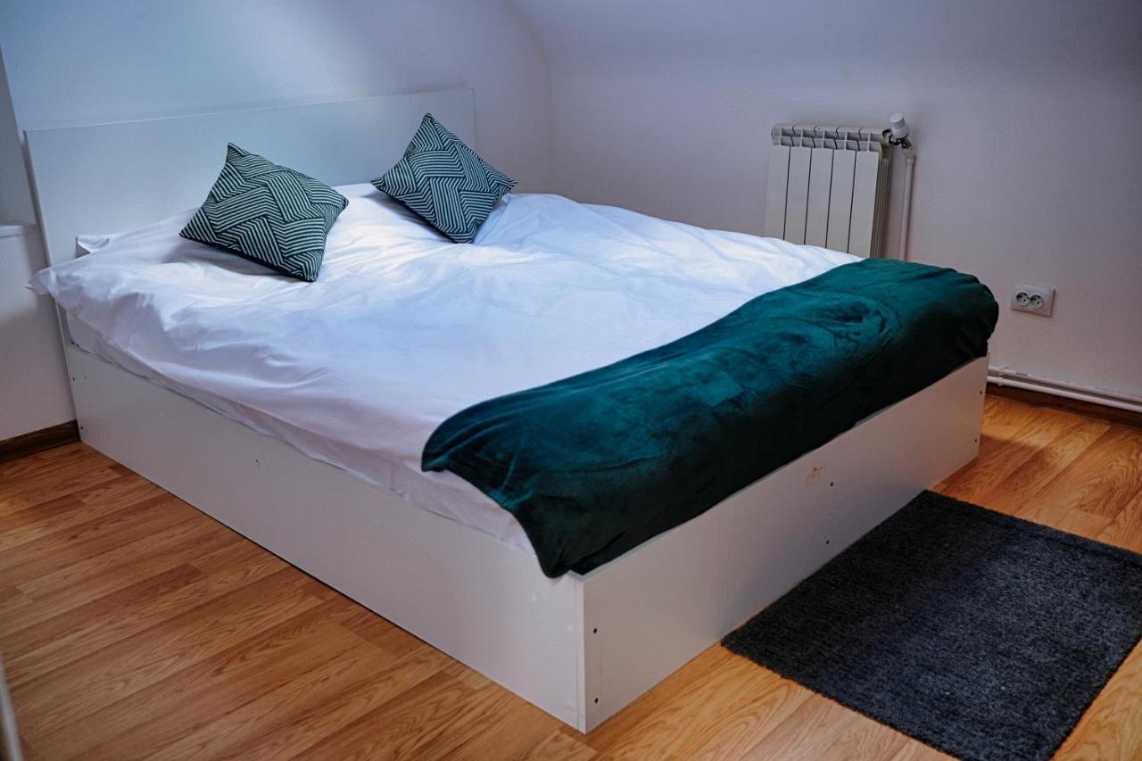Londof Housing City Center Brasov Leilighet Eksteriør bilde