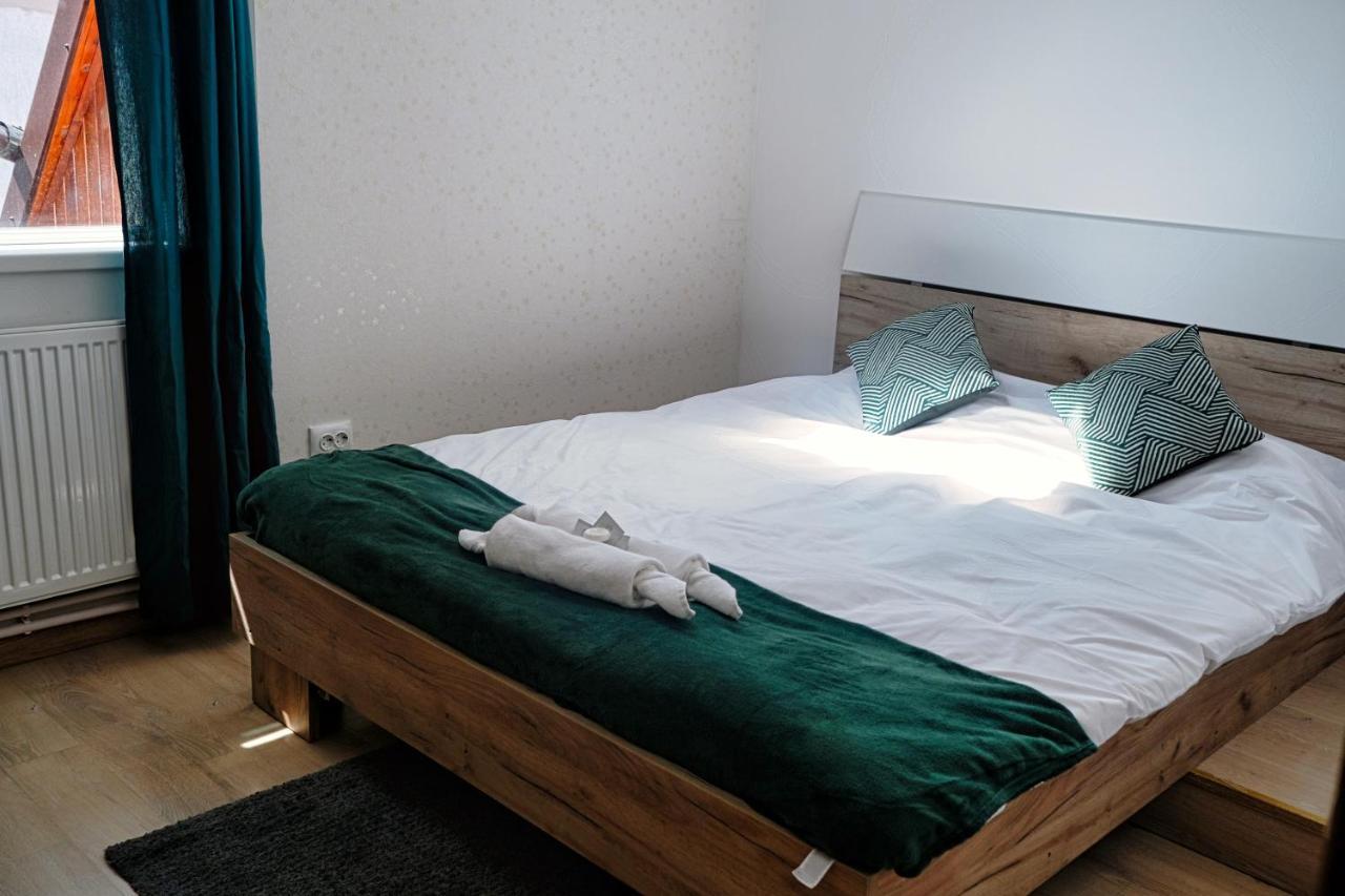 Londof Housing City Center Brasov Leilighet Eksteriør bilde